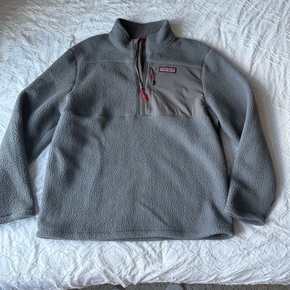 Vineyard Vines Gray Fleece with Red Trim Zipper Quarter Zip - Picture 1 of 8